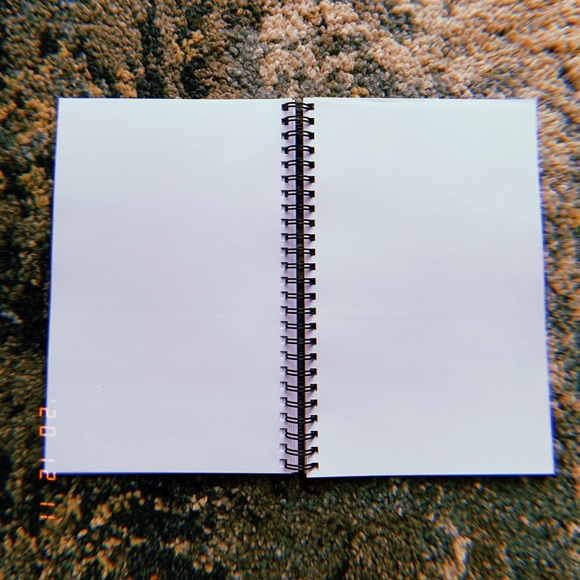 NOTEBOOK - Picture 3 of 4